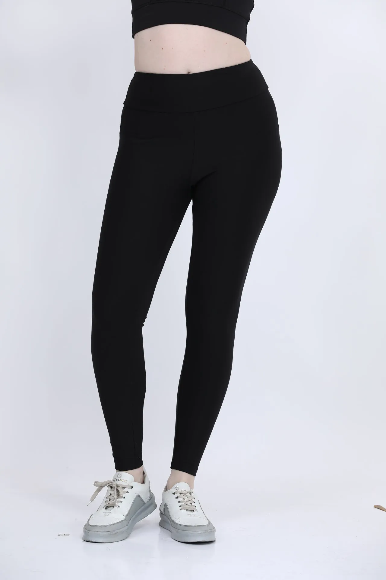 Black Skin-Fit Stretch Yoga Pants