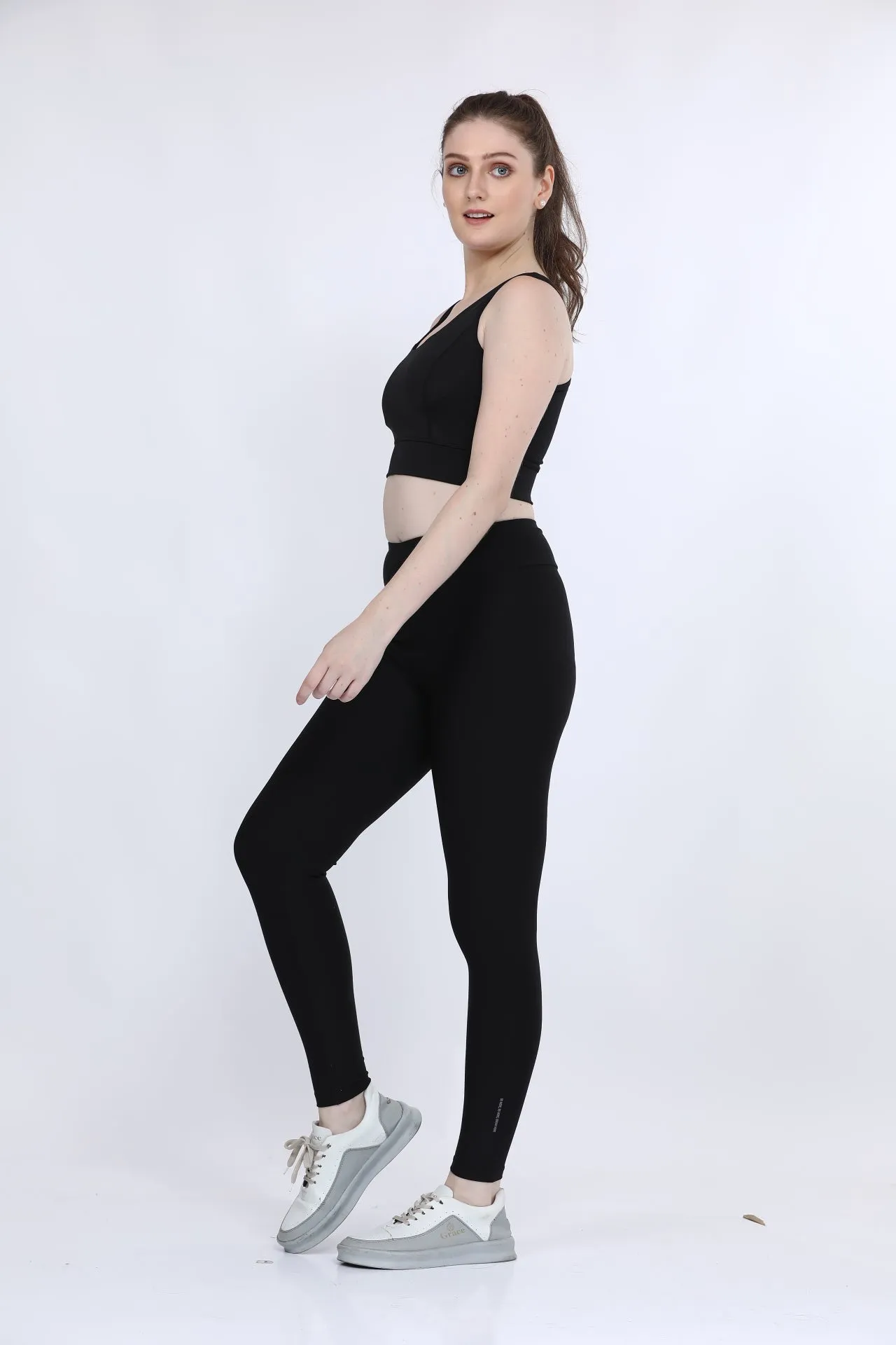 Black Skin-Fit Stretch Yoga Pants
