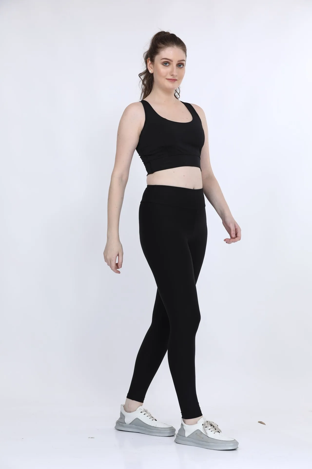 Black Skin-Fit Stretch Yoga Pants