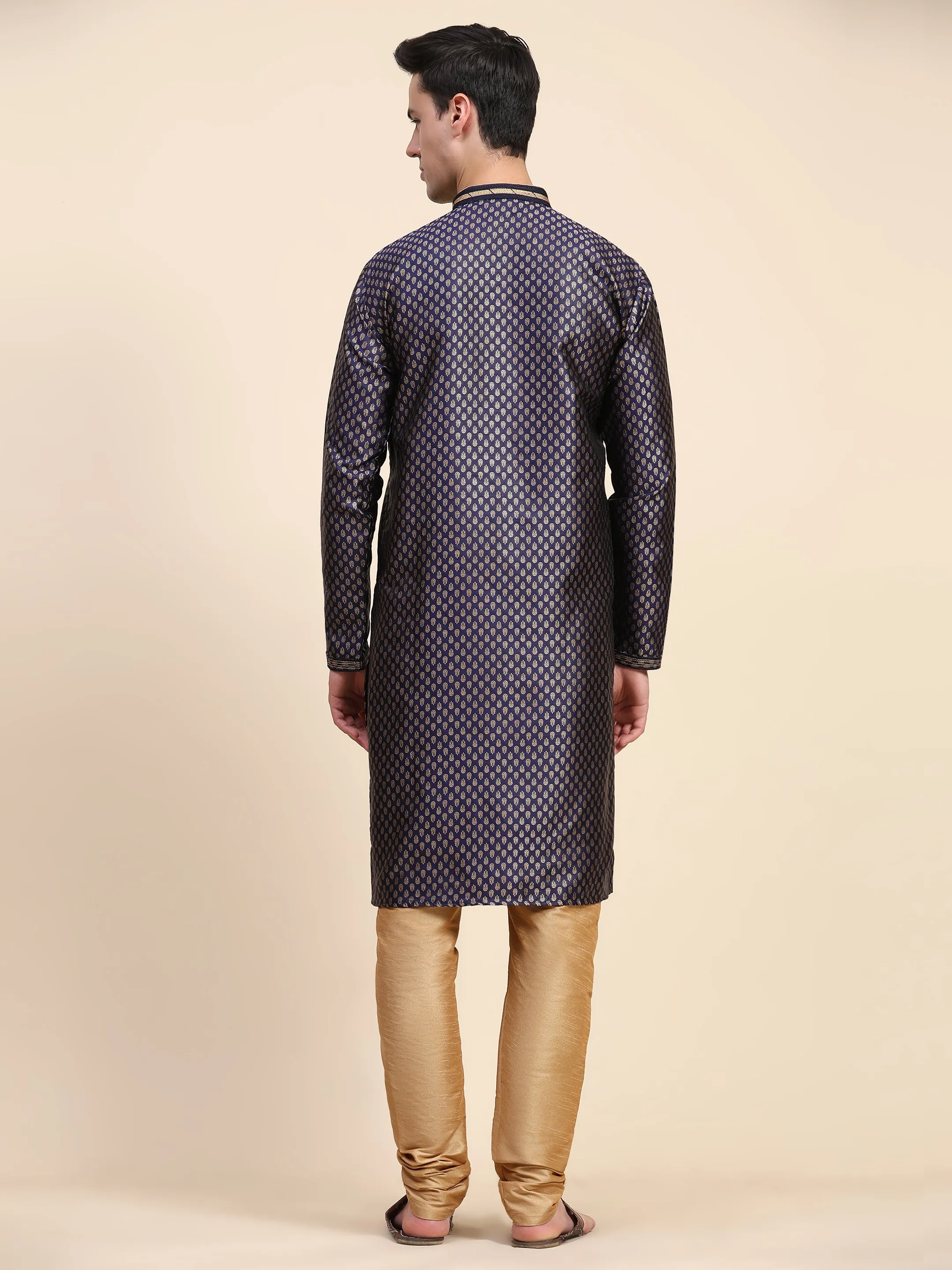 Mens Embroidered Kurta Pajama Set Jacquard Silk Ethnic Motifs 2-Piece Set