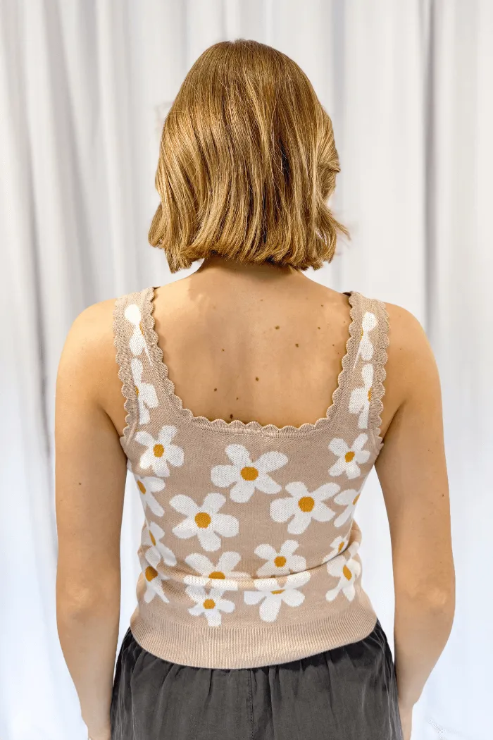 Scallop Edge Flower Top
