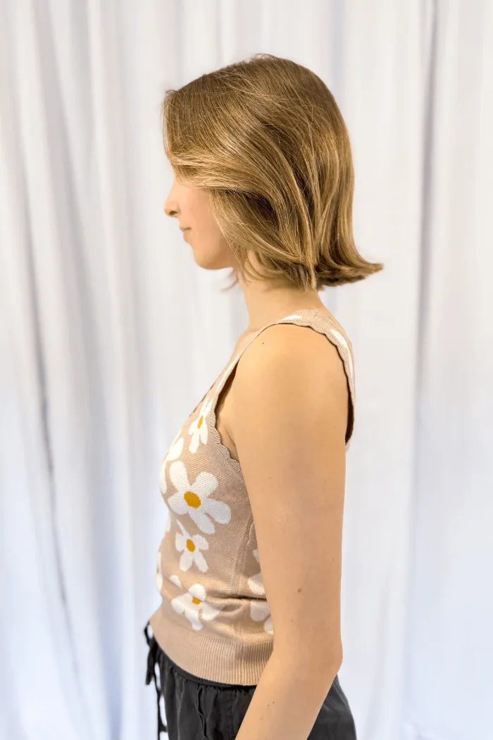Scallop Edge Flower Top